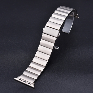 Correa de reloj de titanio de lujo JAETIUM para Apple Watch de 49 mm y 45 mm, brazalete de metal ligero con cierre seguro - Product Image 3