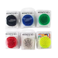 Vente en gros 40mm 3 Couches Couleur Mixte Pas Cher Logo Personnalisé Broyeur D'herbes En Plastique Broyeur De Tabac Herbe De Haute Qualité