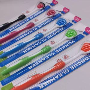 Limpiador de lengua de alta calidad Fórmula Plástico Raspador De Lingua Producto efectivo y conveniente para la limpieza de la lengua - Product Image 2