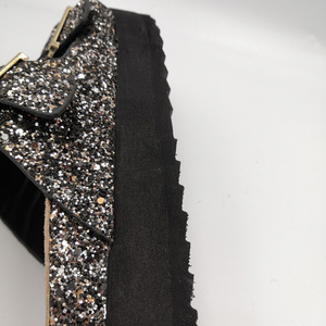 Ultimi Modelli di Tendenza: <span class=keywords><strong>Ciabatte</strong></span> in Plastica da Donna <span class=keywords><strong>con</strong></span> Borchie Nere e Argento, Fibbie, Velcro e Suole Spesse in <span class=keywords><strong>Sughero</strong></span> - Product Image 4