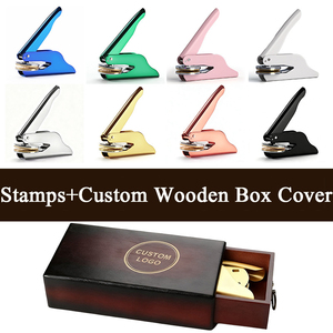 חותמת הטבעה ידנית מנירוסטה בהתאמה אישית עם קופסת עץ להטבעת הזמנות לחתונה, מעטפות ותעודות - Product Image 2