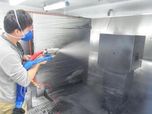 Hoparlörler için çift bileşenli poliüre pardösü korozyon önleyici aşınmaya dayanıklı ses ekipmanı için sprey sert tekne boyası - Product Image 2