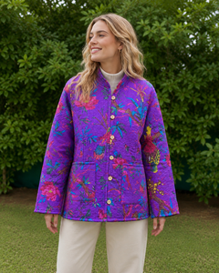 Veste matelassée à imprimé floral de qualité supérieure pour femmes |   Vêtements d'extérieur en coton rembourrés et doux |   Veste de mode légère faite à la main - Product Image 1