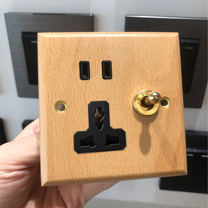 Panel de enchufe de pared Retro de madera maciza de estilo minimalista nórdico haya primaria con palanca de latón Color primario - Product Image 2