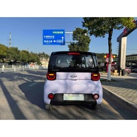 Chery New Energy QQ Ice Cream Mini d'occasion de Chine, berline à 3 portes avec 4 sièges et une autonomie de 170 km, alimentée par une batterie au lithium