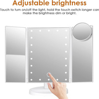 Miroir de maquillage de table à deux alimentations avec 22 lumières LED Miroir de courtoisie à trois volets avec grossissement pour écran tactile, cadeau pour femme