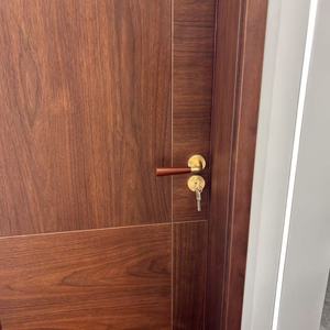 Puerta Interior Lacada de Caoba, Madera Compuesta, Dos Paneles Estilo Chino para Dormitorios, Villas, Apartamentos, Hoteles - Product Image 4
