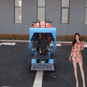 LIVRAISON GRATUITE Bon marché Nouveau Petit chargeur compact diesel multifonction sur chenilles pour jardin et maison à essence avec accessoires - Product Image 3