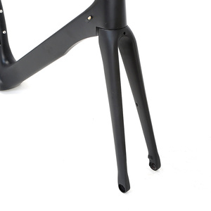 Materia prima 700C OEM telaio <span class=keywords><strong>bici</strong></span> da strada in carbonio 700C disco telaio <span class=keywords><strong>bici</strong></span> da strada in fibra di carbonio - Product Image 4