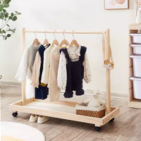 Natürliche Massivholz Kinder Kleidung Garderobe für Kinder Hängende Stoff Dress Up Frame Kinder Mantel Boden stehende Garderobe