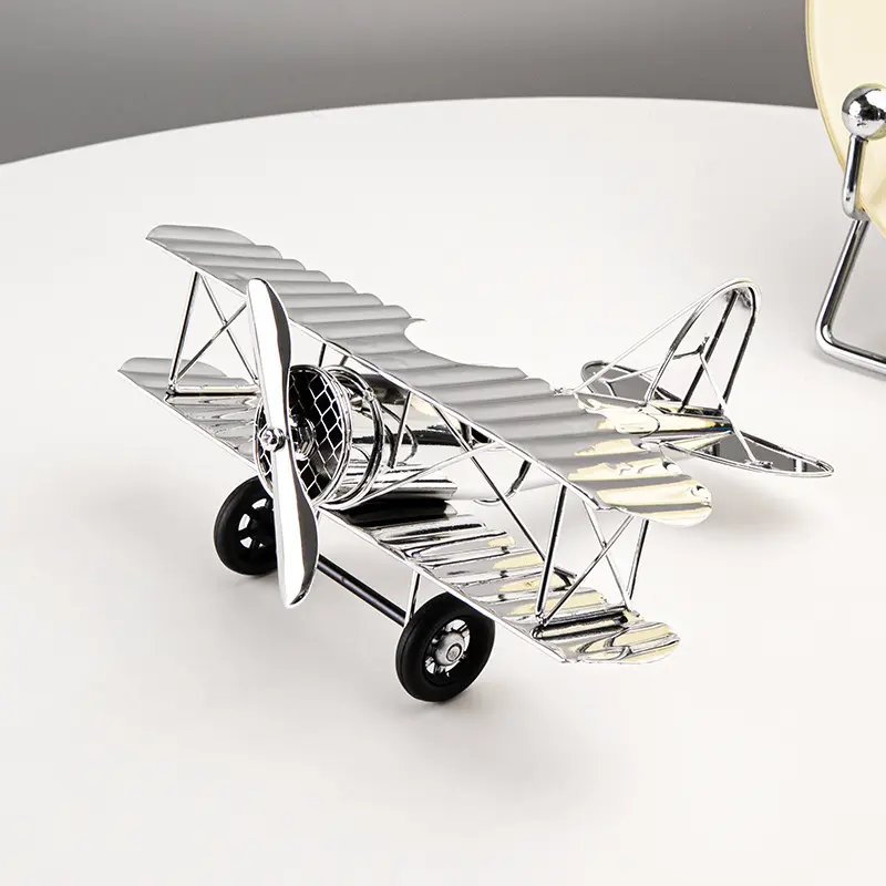 Venta caliente Avión personalizado Metal Artesanía Avión Decorativo Metal Modelo Avión para la decoración del hogar