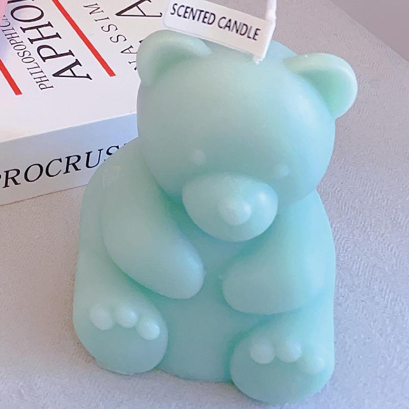 มีสีเขียวขุ่น