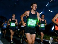 Nouveaux clips lumineux pour dossards de marathon 2026, attaches personnalisées professionnelles pour dossards de course nocturne et de soirée