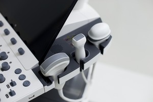 Système d'échographie sur chariot Sonoscape P40 Elite, best-seller, et échographie Doppler couleur pour la gynécologie, la cardiologie et l'utilisation vétérinaire - Product Image 6