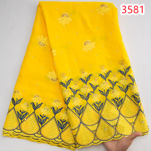 Tissu en dentelle <span class=keywords><strong>de</strong></span> coton africain avec broderie <span class=keywords><strong>de</strong></span> pierres et motifs floraux 2023, 5 yards, tissu en dentelle <span class=keywords><strong>suisse</strong></span> pour robes <span class=keywords><strong>de</strong></span> soirée femme, à coudre 3281 - Product Image 4