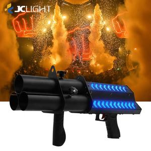Équipement à <span class=keywords><strong>effet</strong></span> <span class=keywords><strong>de</strong></span> scène chaude Pistolet à confettis électrique à trois têtes - Product Image 2