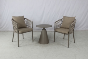 Conjunto de <span class=keywords><strong>Muebles</strong></span> de Jardín Modernos <span class=keywords><strong>para</strong></span> Hotel o Resort, Mesa de Centro Redonda de Aluminio de 3 Piezas con Sillas de Comedor <span class=keywords><strong>para</strong></span> Balcón Pequeño - Product Image 2
