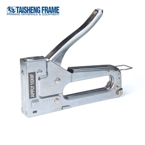 Pistola Grapadora Manual, Grapadora <span class=keywords><strong>de</strong></span> Clavos <span class=keywords><strong>de</strong></span> <span class=keywords><strong>Madera</strong></span> <span class=keywords><strong>para</strong></span> Grapas 1008F, Marco <span class=keywords><strong>de</strong></span> <span class=keywords><strong>Madera</strong></span>, Clavadora, 1 Unidad, 1 Unidad - Product Image 1