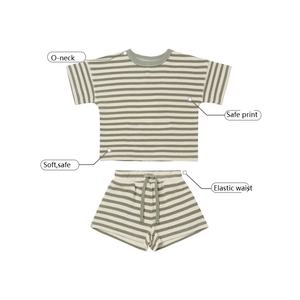 Ivy83539A Ensemble de vêtements pour bébé garçon et fille, style nordique été 2022, col rond, manches courtes en tissu gaufré, ensemble rayé pour tout-petits - Product Image 3