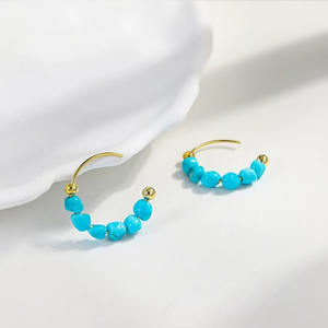 Vente en gros de clous d'oreilles en argent sterling Matériau de graine de turquoise unique Style géométrique classique - Product Image 4