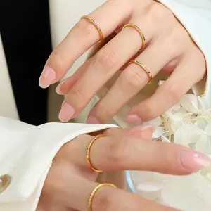 Elegante anello di pietra di diamante colorato in acciaio inox placcato oro arcobaleno zircone moda gioielli anelli per le donne regali di nozze