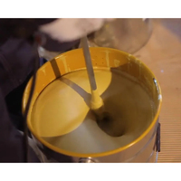 Chine Fabricant de peinture alkyde prêt à l'emploi Peinture de tôle de toit en métal Revêtement de fer brillant par pulvérisation antirouille industriel