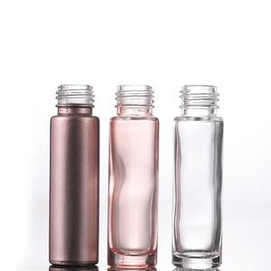 Uçucu yağ kullanımı 10ml üzerinde pembe rulo cam silindir şişe taş rulo top ve gül altın kap - Product Image 2