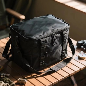 Sac isotherme souple et portable en PVC, étanche, grand format, pour vin, toutes saisons, voyage, plage, camping, personnalisable et tendance - Product Image 2