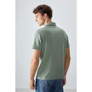 เสื้อยืดคอกลมทรงโอเวอร์ไซส์ผ้าฝ้ายสีเขียวอ่อนเนื้อนุ่มหนา รุ่นเบสิคสำหรับผู้ชาย - 88381 - ลายกระบองเพชร - Product Image 5