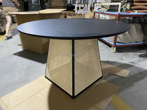 طاولة طعام دائرية فاخرة بتصميم أوروبي بسيط مصنوعة من الخشب والراتان المنسوج لغرفة الطعام - Product Image 3