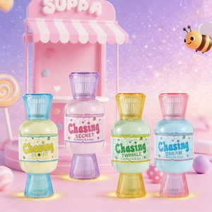 Le <span class=keywords><strong>parfum</strong></span> émet une fragrance longue durée et convient aux femmes. Il est en forme <span class=keywords><strong>de</strong></span> <span class=keywords><strong>bonbon</strong></span>. <span class=keywords><strong>Parfum</strong></span> en spray pour le corps - Product Image 1