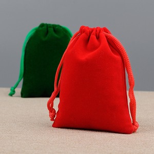 Prêt à expédier : Pochette en velours rouge de haute qualité avec cordon de serrage / Sac à bijoux en velours / Petit sac en velours - Product Image 5