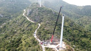 Grue tout-terrain de 110 tonnes Sac1100s avec une hauteur de levage de 63 m et une haute efficacité - Product Image 5