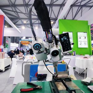 Bras robot collaboratif 6 axes haute précision HWINT en promotion pour la palettisation à la fin de ligne, la manutention et l'emballage de cartons - Product Image 1