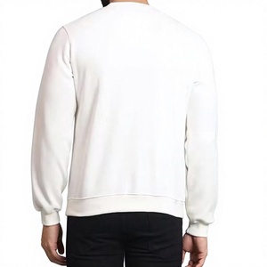 เสื้อสเวตเชิ้ตผู้ชายพรีเมียมคลาสสิคสำหรับฤดูหนาว ผ้าฟลีซ 100% คอตตอน ลายเรียบ เป็นมิตรกับสิ่งแวดล้อม ระบายอากาศได้ดี พิมพ์ลายดิจิทัล รับผลิตแบบ OEM ODM - Product Image 3