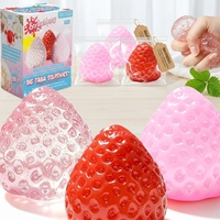 Jouet anti-stress souple en forme de fraise Taba, à rebond lent, rempli de farine, lot de 3 pièces, rose, rouge, transparent