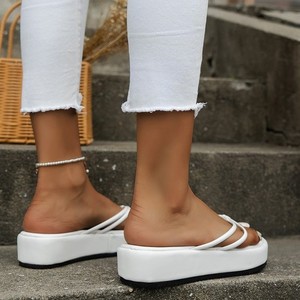 Tongs à talons compensés pour femmes, sandales à plateforme, couleur unie, à la mode, <span class=keywords><strong>pas</strong></span> <span class=keywords><strong>cher</strong></span>, grande taille - Product Image 3