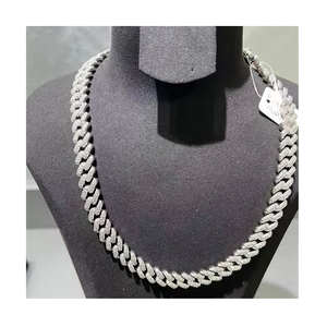 Collar de Cadena Cubana Unisex de Plata de Ley de 16 Pulgadas con Moissanita VVS de 12 mm, en Oferta - Product Image 1