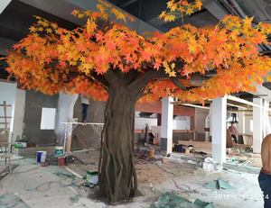 Cây Thông Táo Khổng Lồ Nhân Tạo Để Trang Trí Siêu Thị Trường - Product Image 6