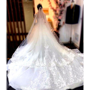 Vente en gros d'usine personnalisable longueur longue <span class=keywords><strong>voile</strong></span> <span class=keywords><strong>de</strong></span> <span class=keywords><strong>mariée</strong></span> dentelle <span class=keywords><strong>voile</strong></span> <span class=keywords><strong>de</strong></span> dentelle <span class=keywords><strong>diadème</strong></span> robe <span class=keywords><strong>de</strong></span> <span class=keywords><strong>mariée</strong></span> longue blanche <span class=keywords><strong>avec</strong></span> grand train - Product Image 3