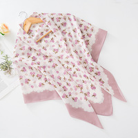 Nouveau Foulard Carré en Voile Imprimé Fleurs Pastorales Premium pour Femmes Musulmanes d'Indonésie et de Malaisie – Voile d'Été