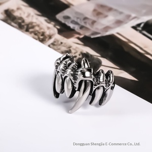 Bague rétro en acier inoxydable avec crâne <span class=keywords><strong>personnalisé</strong></span>, main fantôme et dents, style punk pour homme et femme - Product Image 3