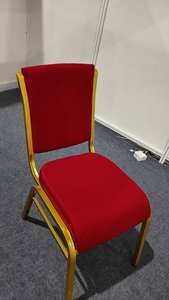 เก้าอี้ทานอาหารโรงแรมแบบซ้อนได้ สีแดง ทำจากเหล็ก ใช้สำหรับงานแต่งงานและงานเลี้ยง - Product Image 5