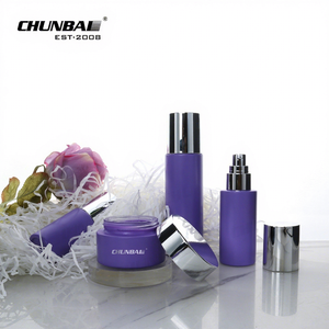 Pot en verre violet personnalisé avec logo, mignon, <span class=keywords><strong>pour</strong></span> crème visage et contour des yeux, sérum, flacons de luxe, ensemble d'emballage <span class=keywords><strong>pour</strong></span> <span class=keywords><strong>huiles</strong></span> cosmétiques 10-100ml, bouchon à vis - Product Image 1