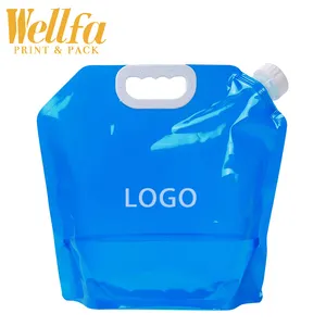 Logotipo personalizado de fábrica al aire libre transparente 1 galón jugo cerveza bebida líquido boquilla bolsa portátil plegable mango de plástico bolsa de agua