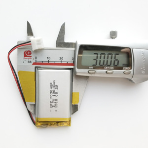 Hot bán tùy chỉnh 703048 1000mAh <span class=keywords><strong>lithium</strong></span> Lipo <span class=keywords><strong>Ion</strong></span> pin 3.7V sử dụng cho mini fan hâm mộ hoặc đồ chơi - Product Image 2