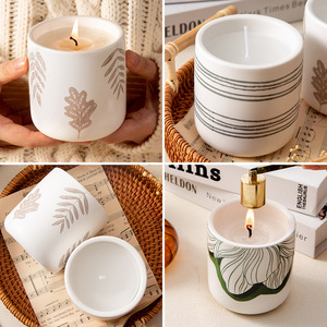 Bougeoir cylindrique minimaliste en céramique blanche, style décalcomanie, vide et rechargeable, design nordique, prêt à offrir - Product Image 4