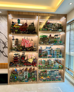 ארון תצוגה עם מסגרת אלומיניום, תאורת לד, זכוכית, מדפים מתכווננים ואביזרים. - Product Image 4