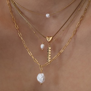 <span class=keywords><strong>Collana</strong></span> di Perle Personalizzata in Acciaio Inossidabile 18k con Ciondolo a Strati a Forma di Cuore con Charm 'MAMA' <span class=keywords><strong>Collana</strong></span> Raffinata da Indossare sulla Clavicola Regalo per la <span class=keywords><strong>Festa</strong></span> <span class=keywords><strong>della</strong></span> <span class=keywords><strong>Mamma</strong></span> - Product Image 1