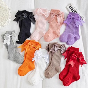 Chaussettes Enfant en Gros à Nœud Couleur Unie Mi-Mollet pour Filles Printemps Automne en Coton pour Bébé - Product Image 2